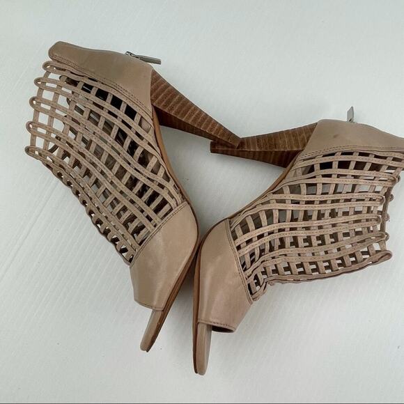 Vince Camuto Atina peep toe woven heeled booties back zip closure stacked heel - Picture 8 of 10